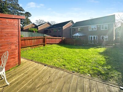 Lynwood Close, 3 bedroom End Terrace House for sale, &pound;315,000