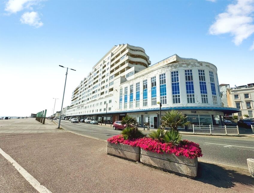 Main image of 1 bedroom Flat for sale, Marine Court, St. Leonards-on-Sea, East Sussex, TN38