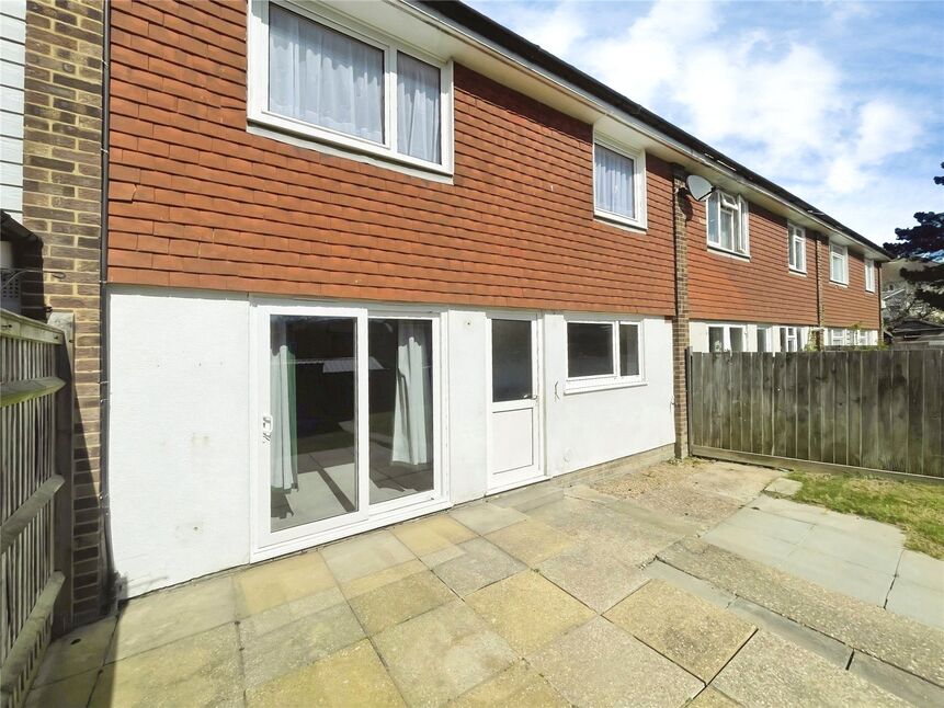 Main image of 3 bedroom Mid Terrace House for sale, Scutes Close, Hastings, East Sussex, TN34