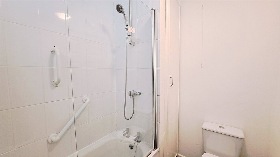 Bathroom / Wc