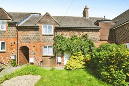 3 bedroom Mid Terrace House for sale