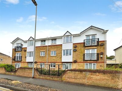 2 bedroom Flat for sale