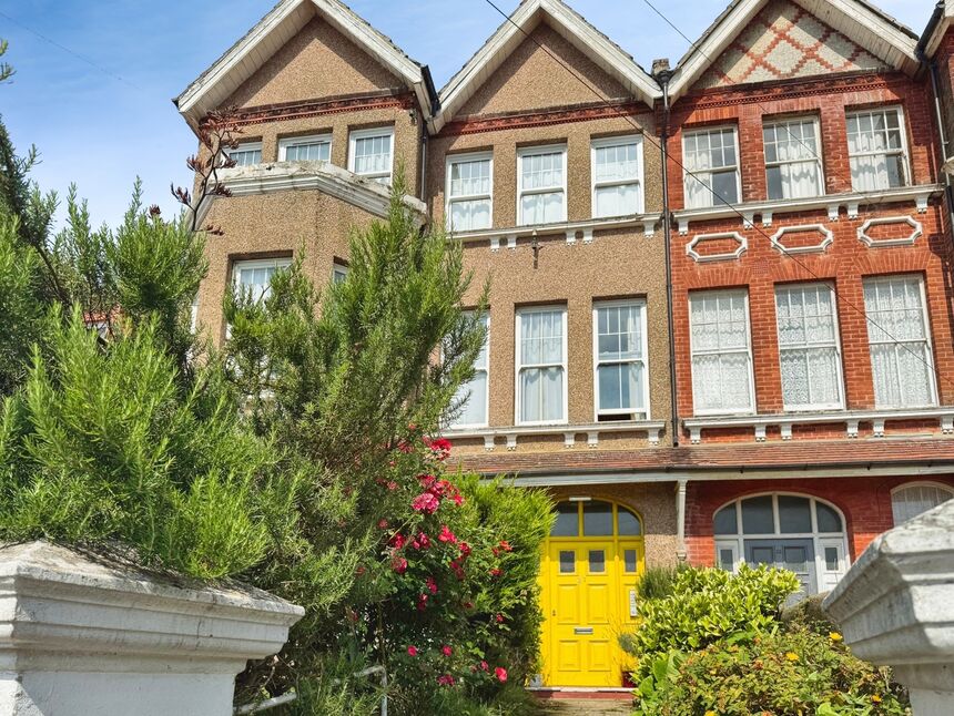 Main image of 1 bedroom Flat for sale, Linton Road, Hastings, East Sussex,, TN34