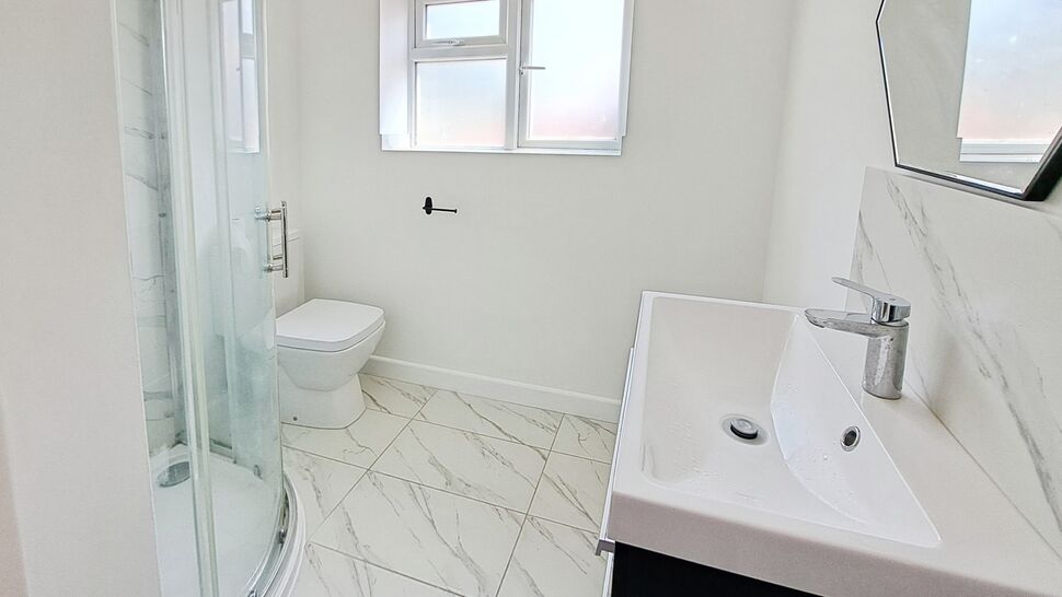 Shower Room / Wc