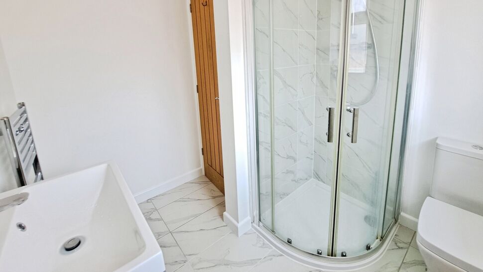 Shower Room / Wc