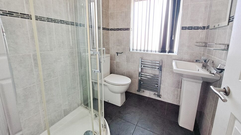 Shower Room / Wc