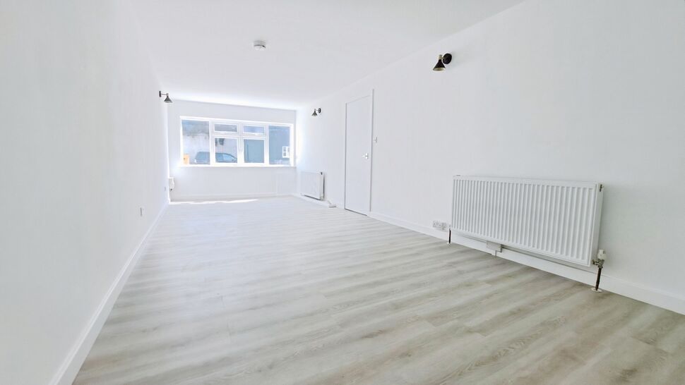 Lounge / Dining Room