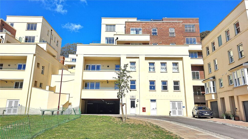 Main image of 2 bedroom Flat to rent, Archery Gardens, St. Leonards-on-Sea, East Sussex, TN38