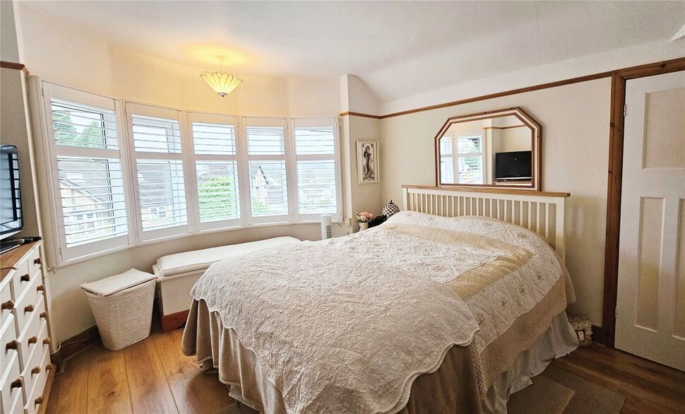 3 bedroom Semi Detached House for sale, Cedar Walk, Cornerhall, Hemel