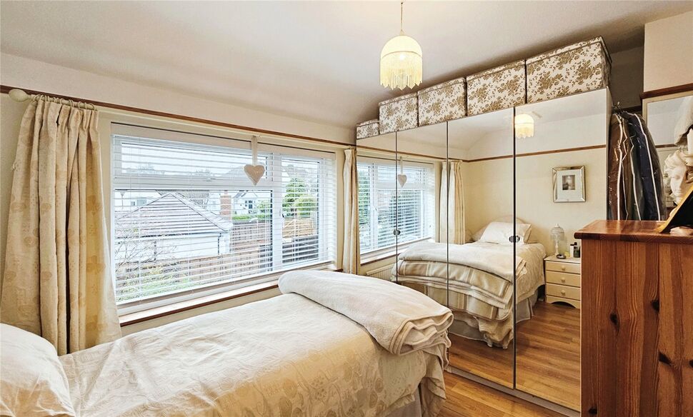 3 bedroom Semi Detached House for sale, Cedar Walk, Cornerhall, Hemel