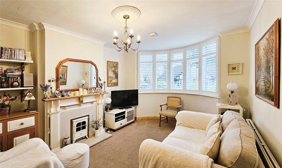 3 bedroom Semi Detached House for sale, Cedar Walk, Cornerhall, Hemel