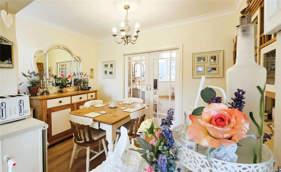 3 bedroom Semi Detached House for sale, Cedar Walk, Cornerhall, Hemel