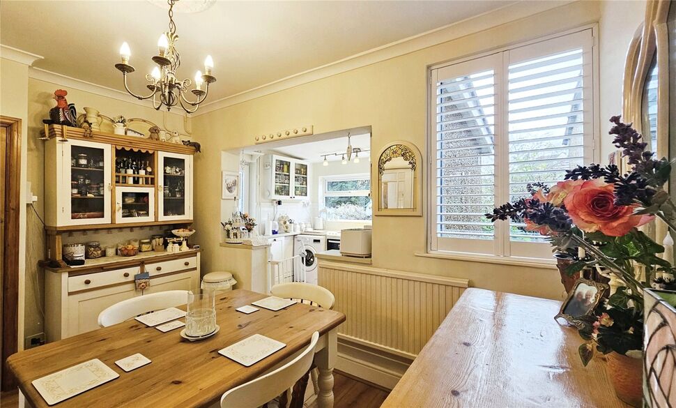 3 bedroom Semi Detached House for sale, Cedar Walk, Cornerhall, Hemel