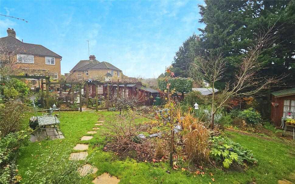 3 bedroom Semi Detached House for sale, Cedar Walk, Cornerhall, Hemel