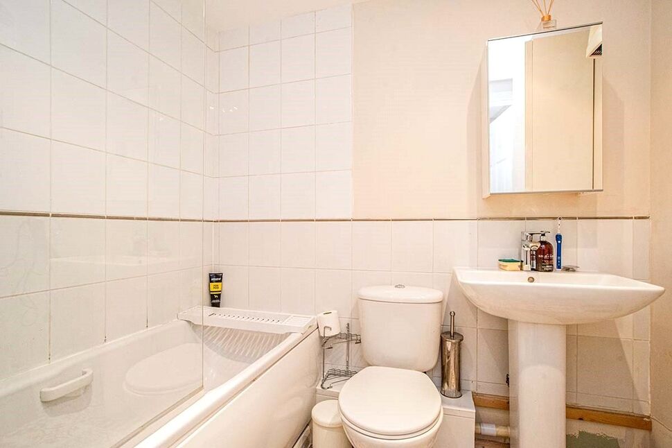 2 bedroom Flat to rent, Fourdrinier Way, Hemel Hempstead, HP3 £1,450 pcm