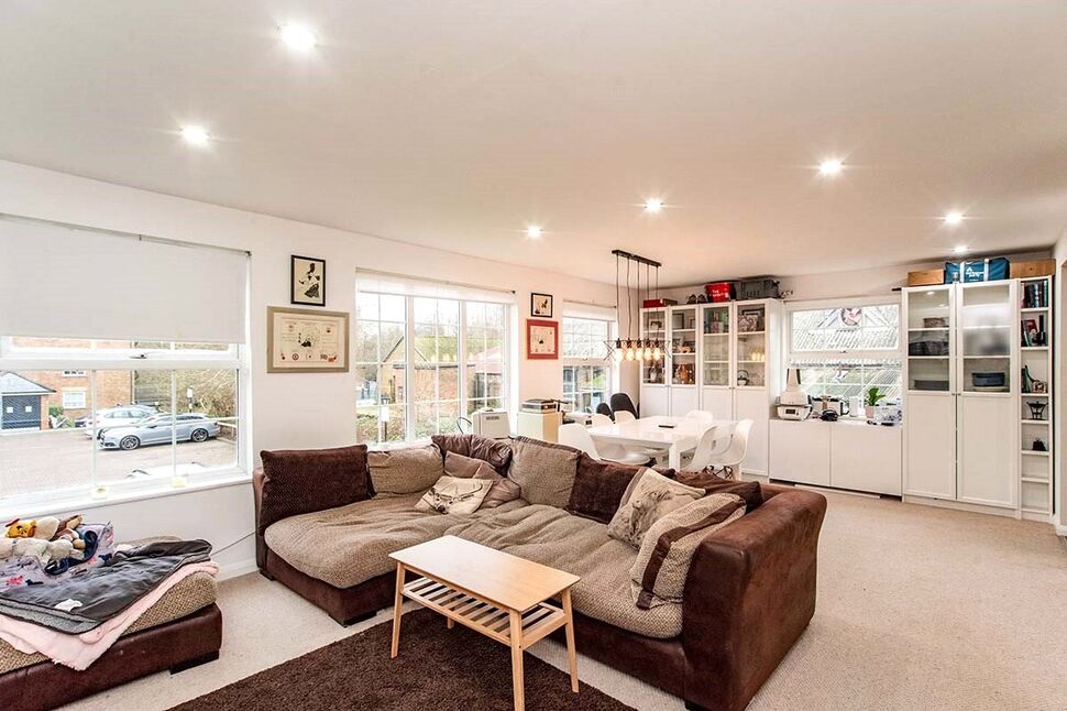 2 bedroom Flat to rent, Fourdrinier Way, Hemel Hempstead, HP3 £1,450 pcm