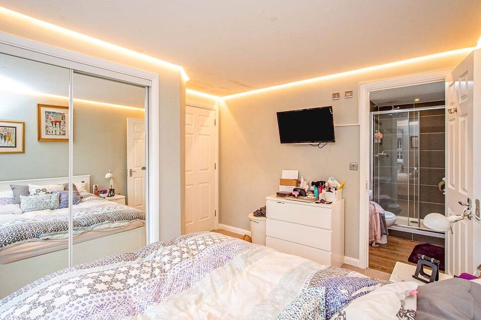 2 bedroom Flat to rent, Fourdrinier Way, Hemel Hempstead, HP3 £1,450 pcm