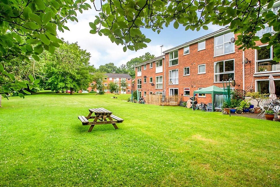 2 bedroom Flat to rent, Nightingale Walk, Hemel Hempstead, HP2 £1,200 pcm