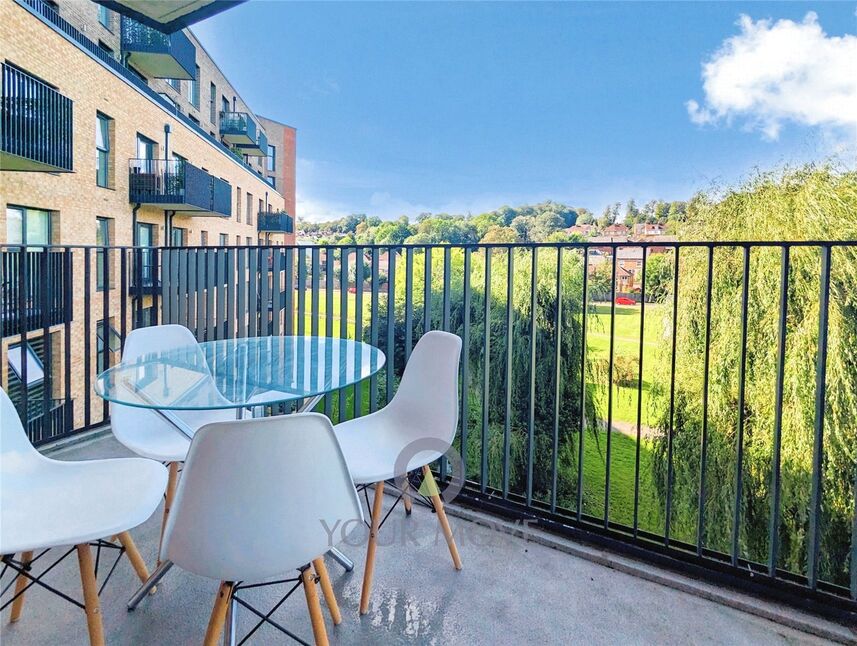 2 bedroom Flat to rent, Dacorum Way, Hemel Hempstead, HP1 £1,650 pcm