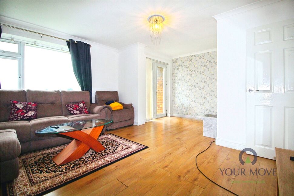 Main image of 2 bedroom Flat for sale, Wood Lane End, Hemel Hempstead, Hertfordshire, HP2