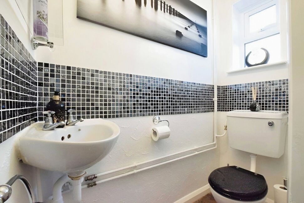 3 bedroom Mid Terrace House to rent, Lomond Road, Hemel Hempstead, HP2