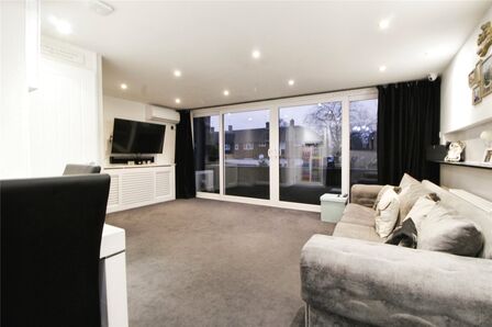 3 bedroom  Flat for sale