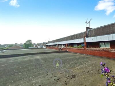 4 bedroom  Flat to rent