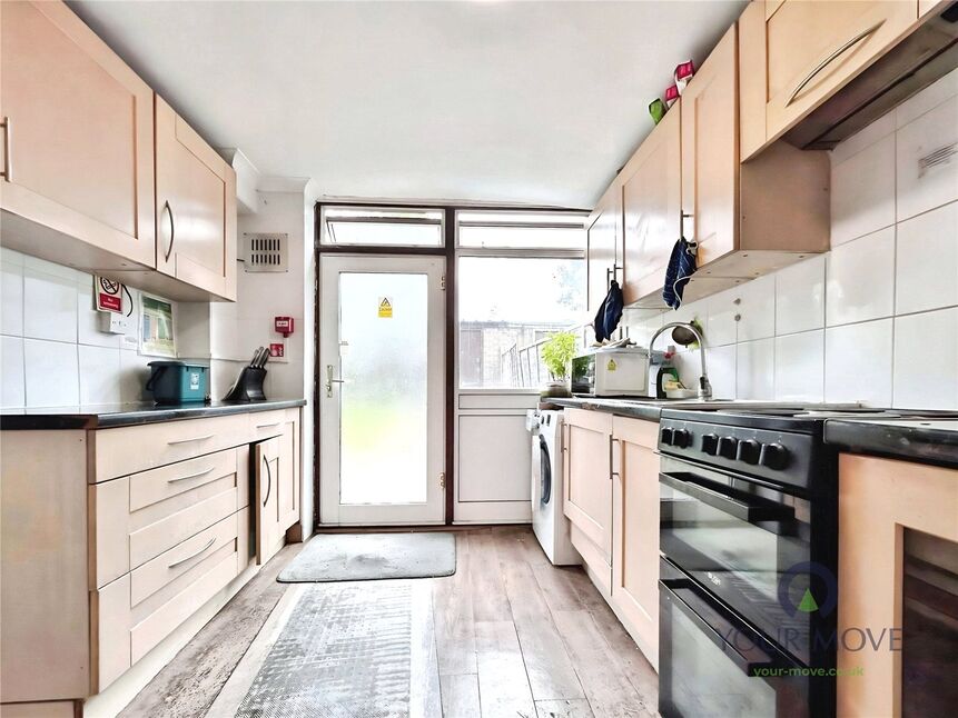 Main image of 1 bedroom End Terrace Room to rent, Barley Croft, Hemel Hempstead, Hertfordshire, HP2
