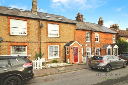 3 bedroom Mid Terrace House for sale