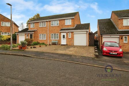 Hunting Gate, 3 bedroom Semi Detached House for sale, £450,000