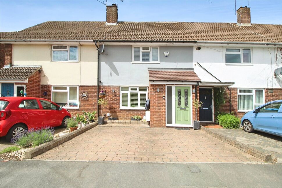 3 bedroom Mid Terrace House for sale