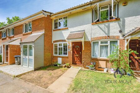 Hales Park, 2 bedroom Mid Terrace House for sale, &pound;325,000