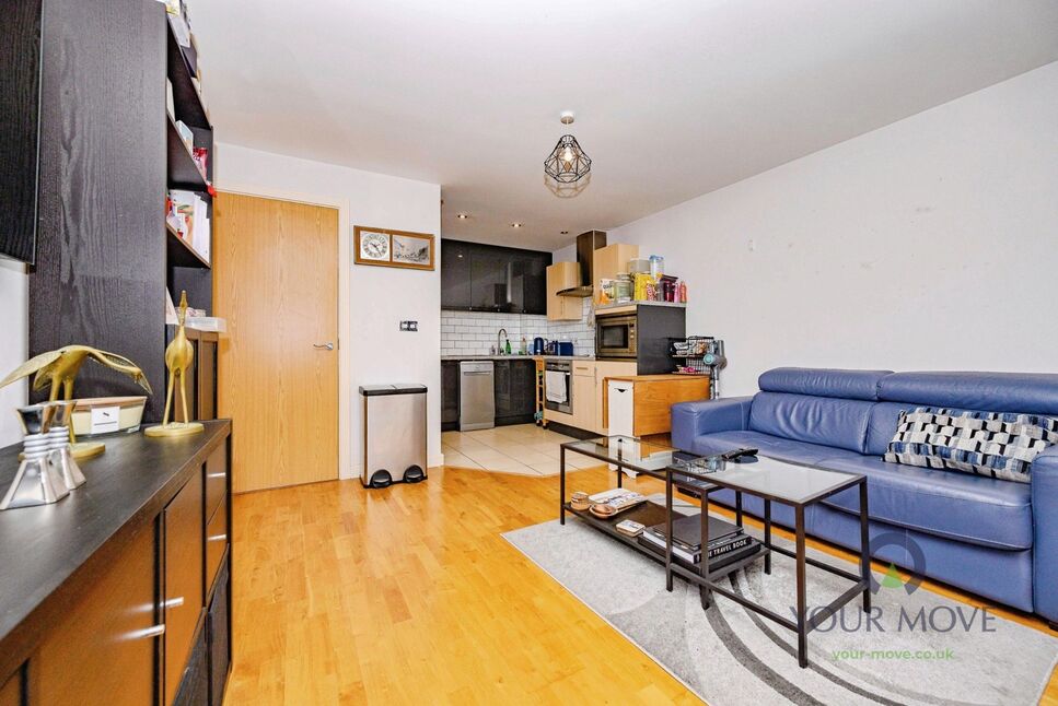 2 bedroom Flat for sale