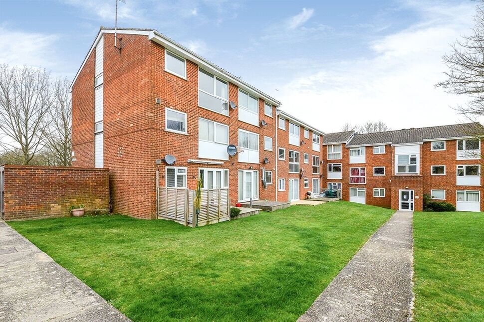 Main image of 1 bedroom Flat for sale, Nightingale Walk, Hemel Hempstead, Hertfordshire, HP2