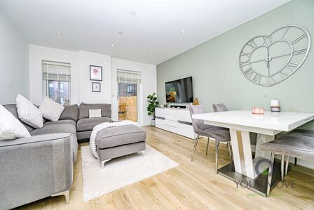 1 bedroom Flat for sale