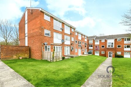 Nightingale Walk, 1 bedroom Flat to rent, &pound;950 pcm