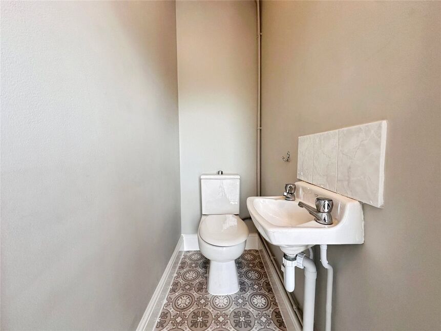 Cloakroom / WC