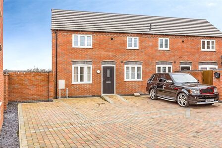 Sharnford Mews, 1 bedroom Semi Detached House to rent, &pound;825 pcm