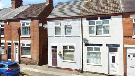 2 bedroom End Terrace House for sale