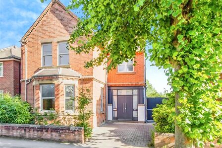 Priesthills Road, 3 bedroom Detached House for sale, &pound;475,000