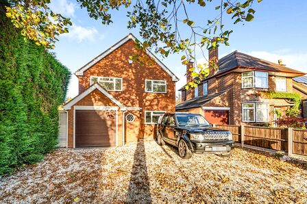 Derby Road, 4 bedroom Detached House to rent, £1,500 pcm