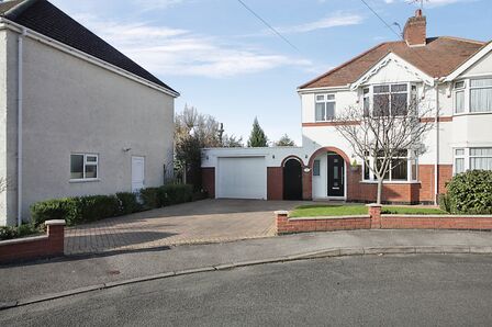 Sunnydale Crescent, 3 bedroom Semi Detached House to rent, £1,350 pcm