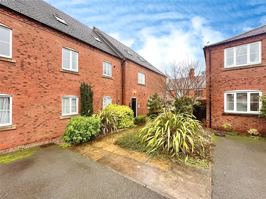 Main image of 2 bedroom Flat to rent, Harris Place, Hinckley, Leicestershire, LE10