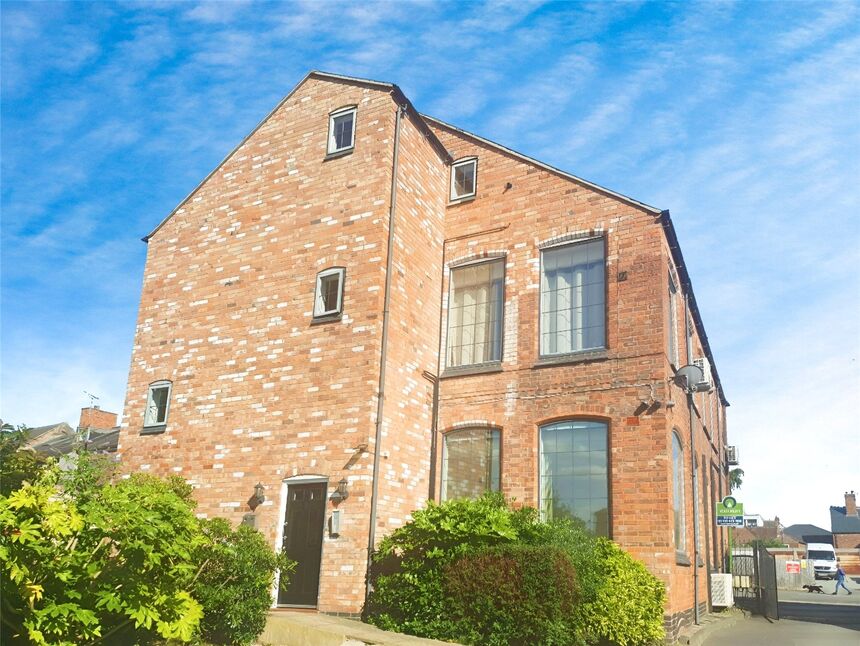 Main image of 2 bedroom Flat to rent, Harris Place, Hinckley, Leicestershire, LE10