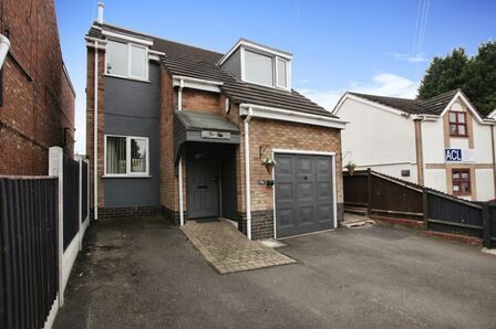 Mill Street, 3 bedroom Detached House for sale, £245,000