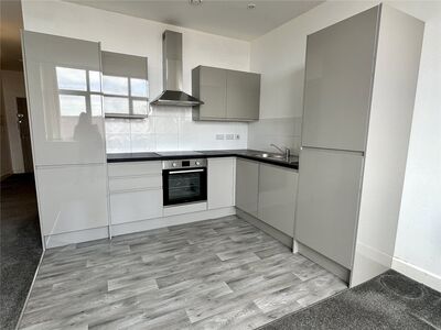 Arthur Street, 1 bedroom  Flat to rent, £725 pcm