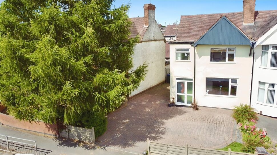 Main image of 3 bedroom Semi Detached House for sale, London Road, Hinckley, Leicestershire, LE10