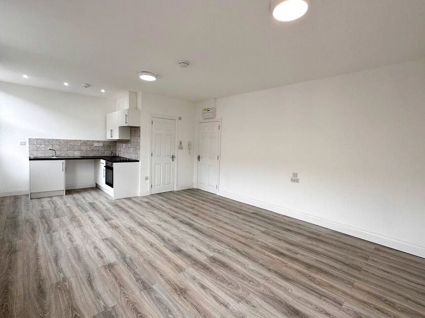 Studio Apartment on the First Floor