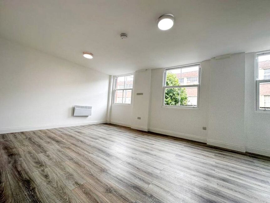 Studio Apartment on the First Floor