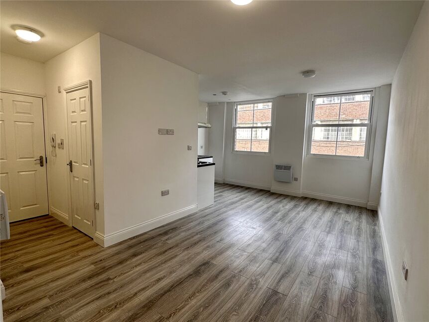 Studio Apartment on the First Floor